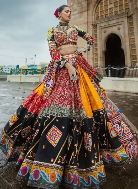 Navratri Outfit For Women 2026