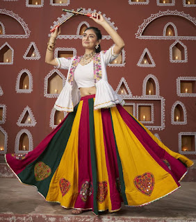 Navratri Outfit For Women 2026